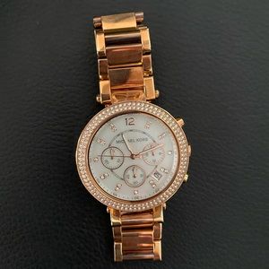Michael kors rose gold watch